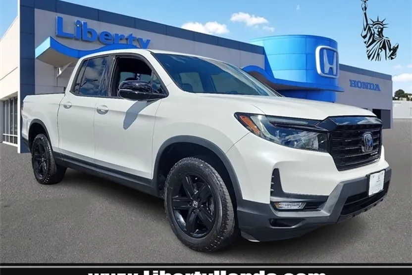2022 Honda Ridgeline Black Edition photo 1