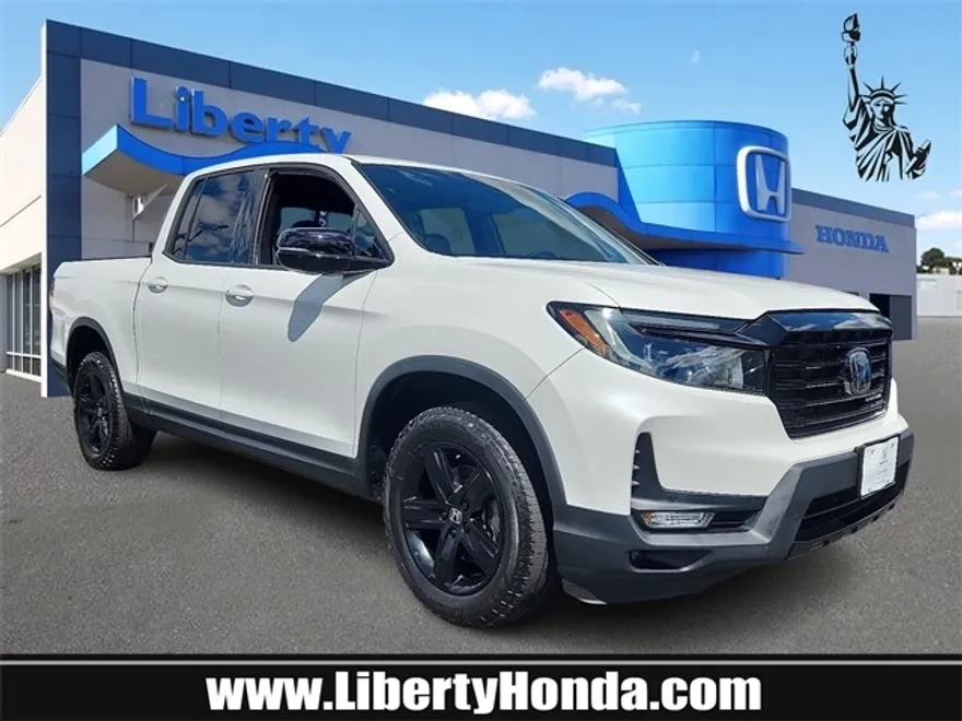 2022 Honda Ridgeline Black Edition photo 1