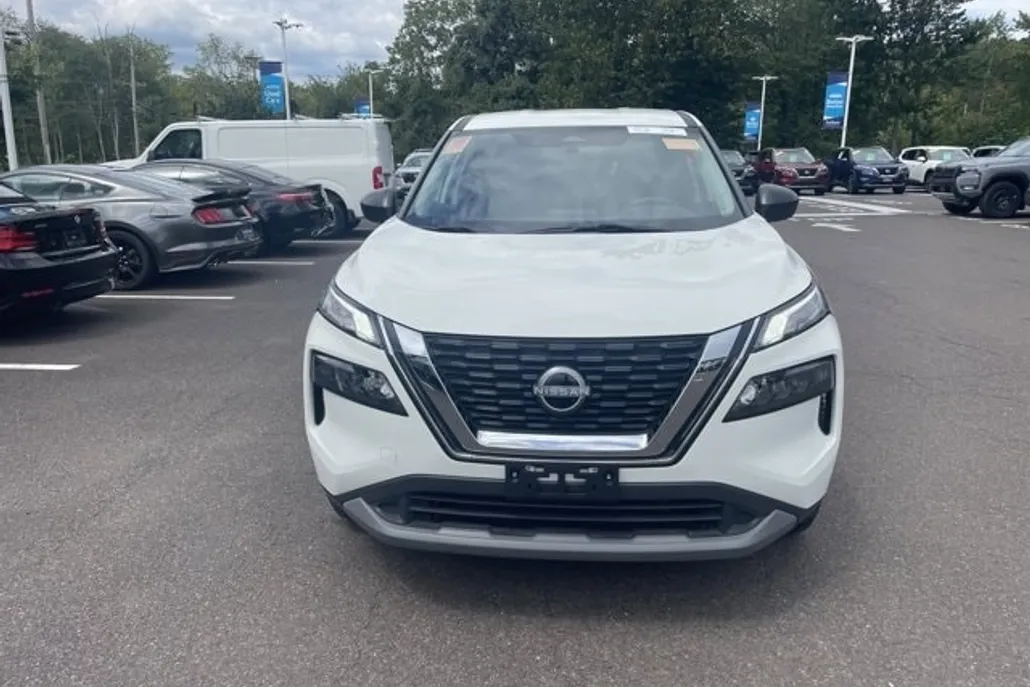 2022 Nissan Rogue S photo 1