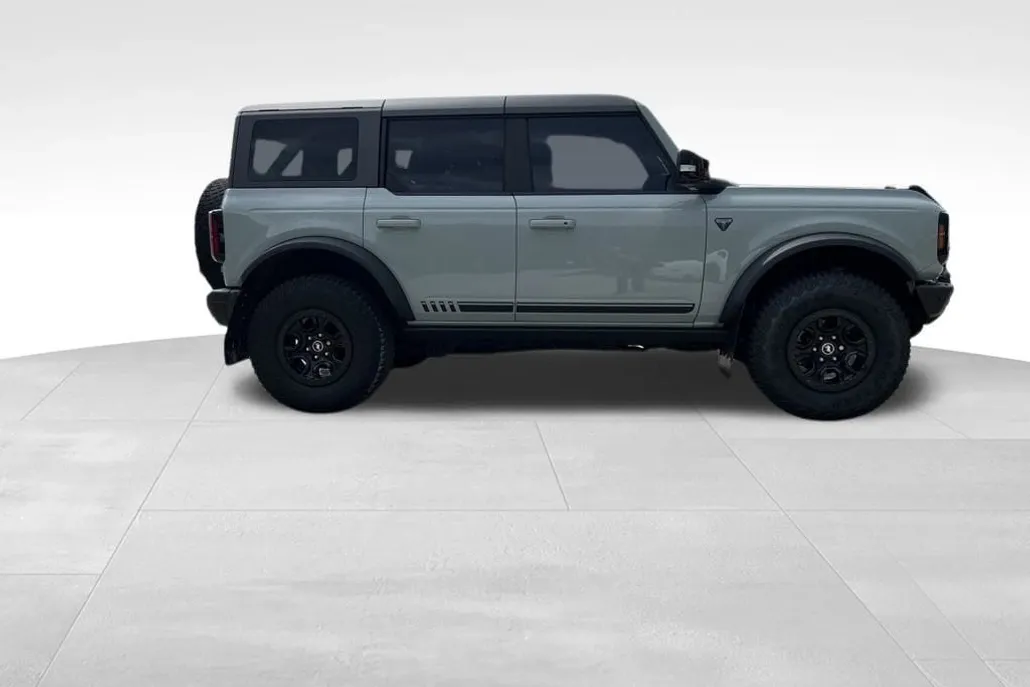 2021 Ford Bronco First Edition photo 1