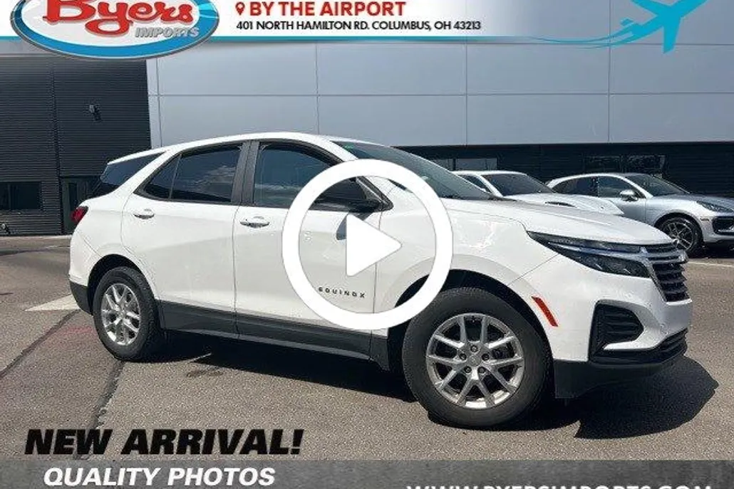 2022 Chevrolet Equinox LS photo 1