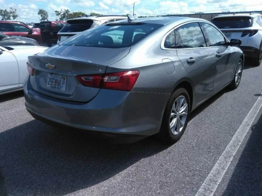 2024 Chevrolet Malibu 1LT photo 1