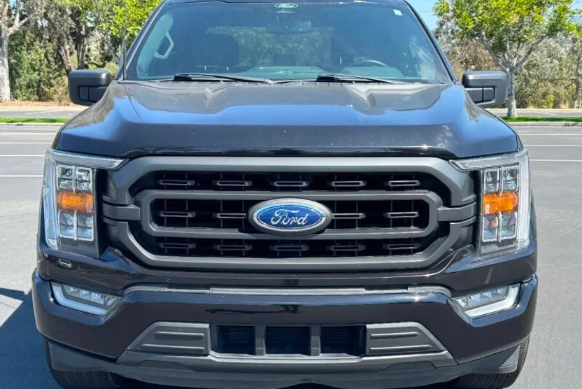 2022 Ford F-150 XLT photo 1