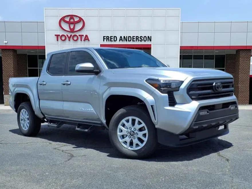 2025 Toyota Tacoma SR5 photo 1