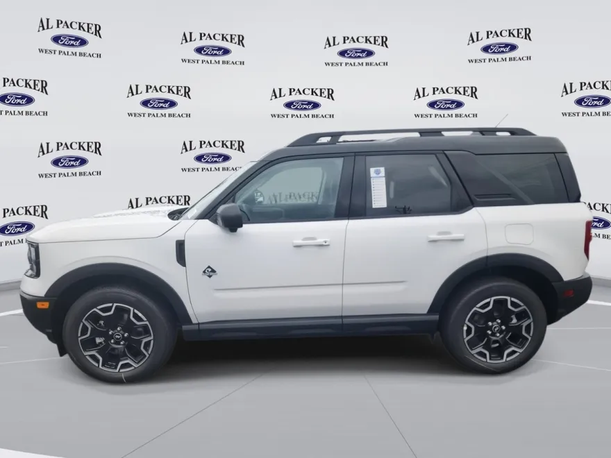2025 Ford Bronco Sport Outer Banks photo 1