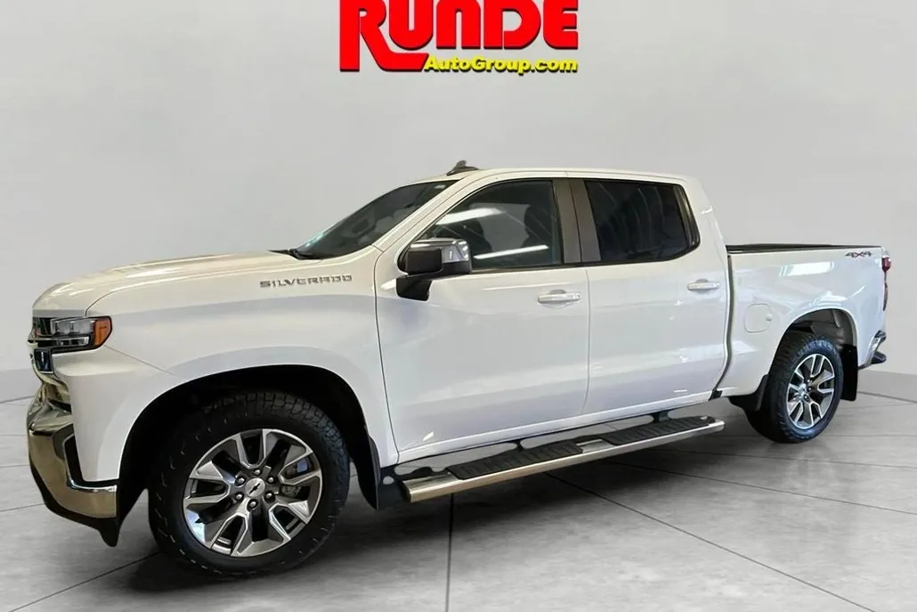 2019 Chevrolet Silverado 1500 LT photo 1