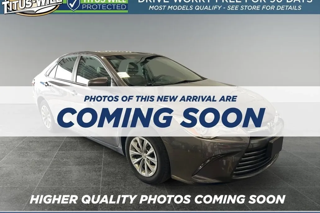 2016 Toyota Camry XLE photo 1
