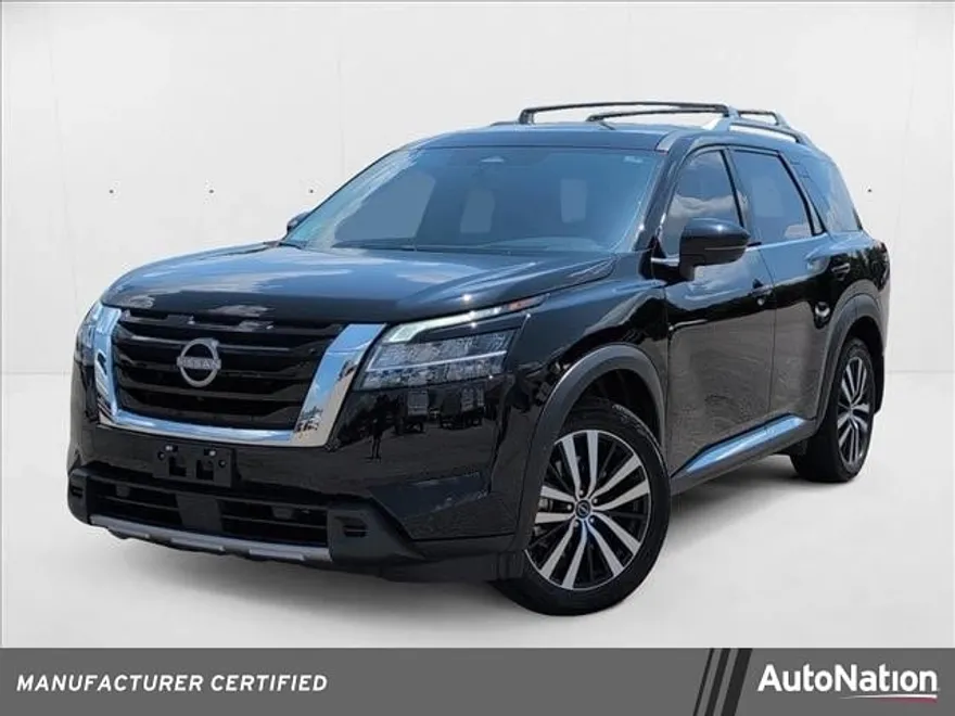2024 Nissan Pathfinder Platinum photo 1