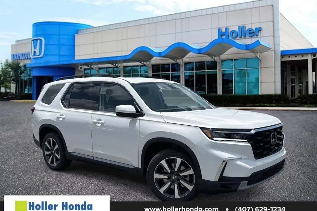 2025 Honda Pilot Touring photo 1