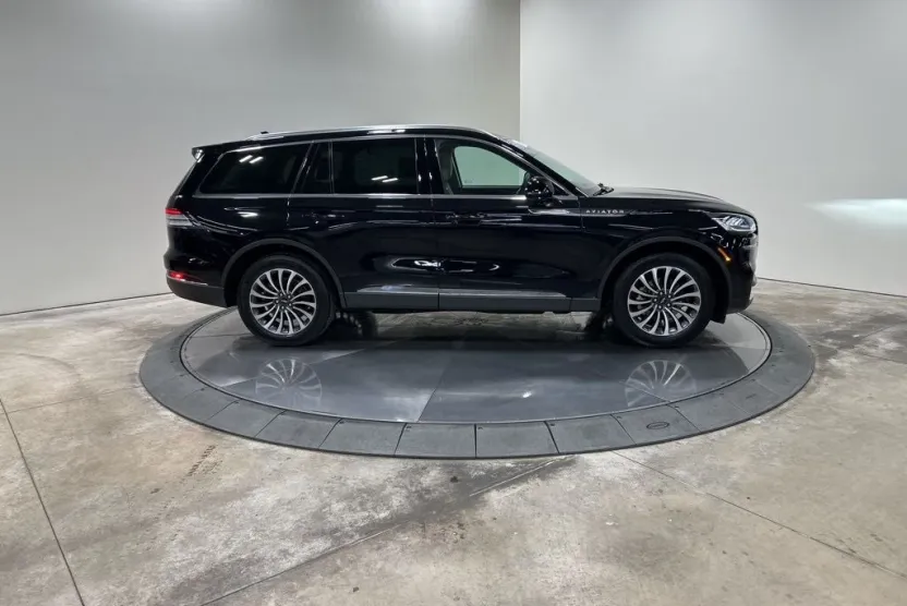 2022 Lincoln Aviator Standard Premium photo 1