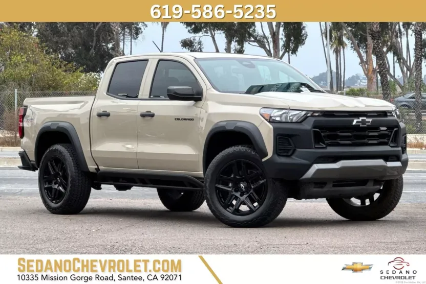 2023 Chevrolet Colorado Trail Boss photo 1