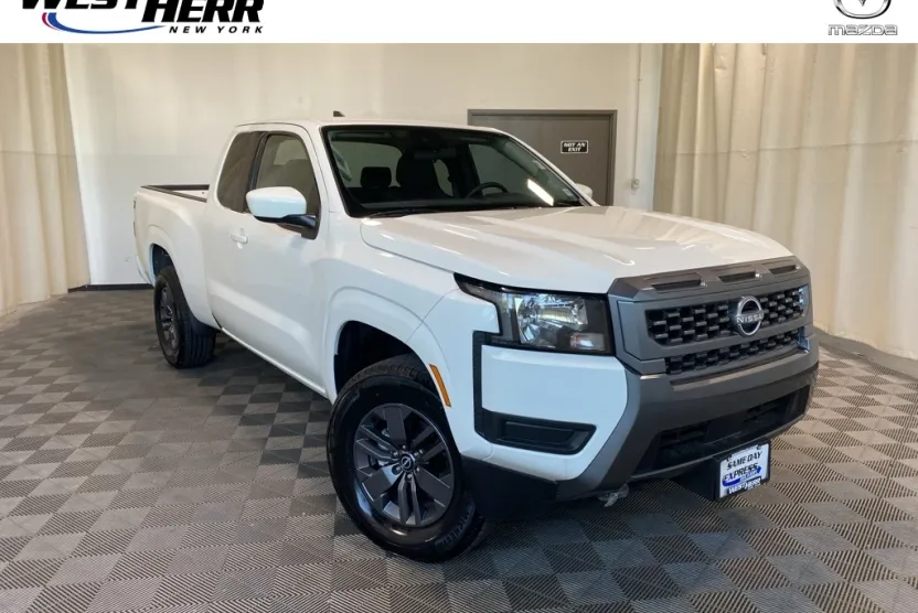 2025 Nissan Frontier SV photo 1