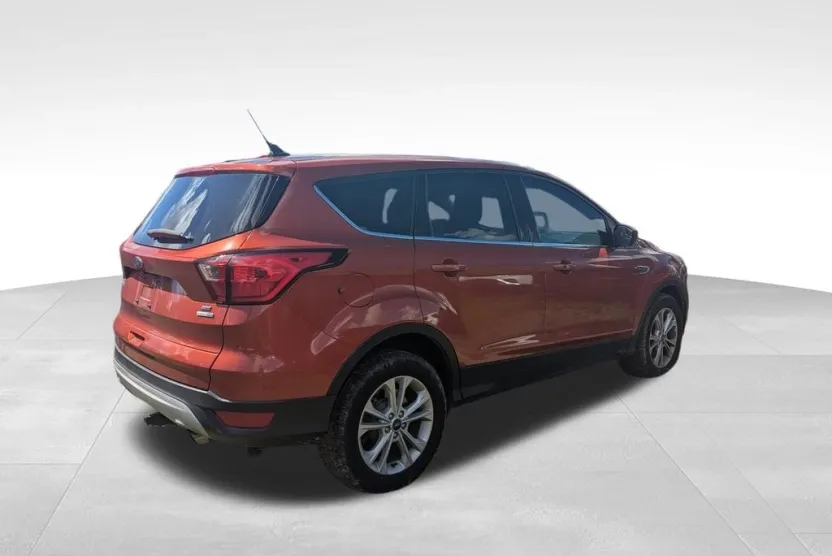 2019 Ford Escape SE photo 1