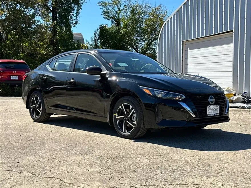 2025 Nissan Sentra SV photo 1