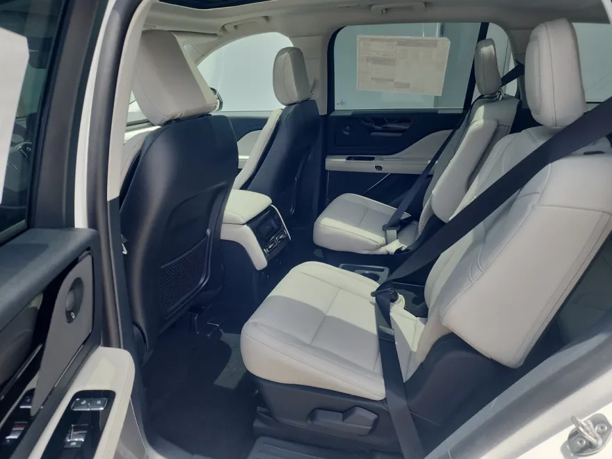 2025 Lincoln Aviator Premiere photo 1