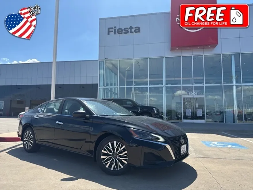 2025 Nissan Altima 2.5 SV photo 1