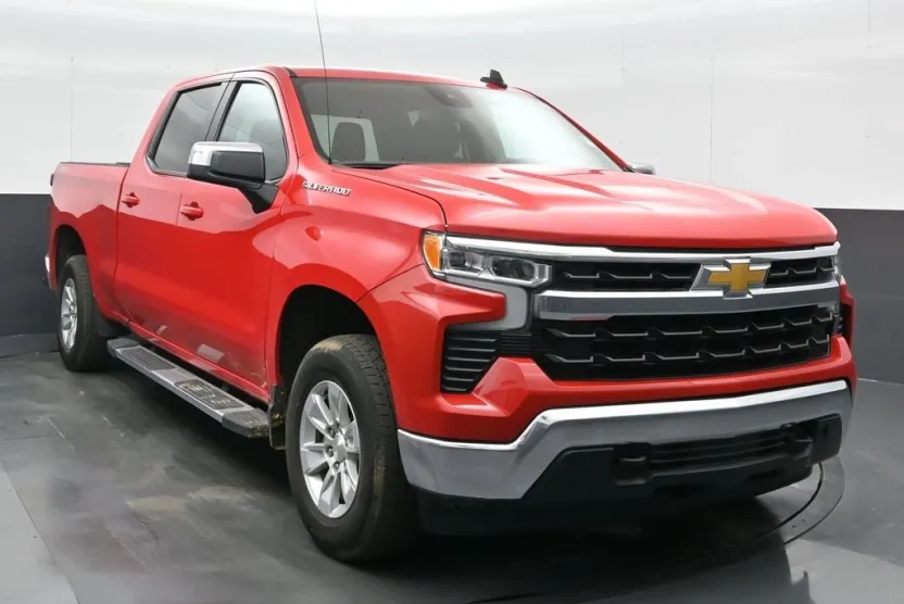 2023 Chevrolet Silverado 1500 LT photo 1