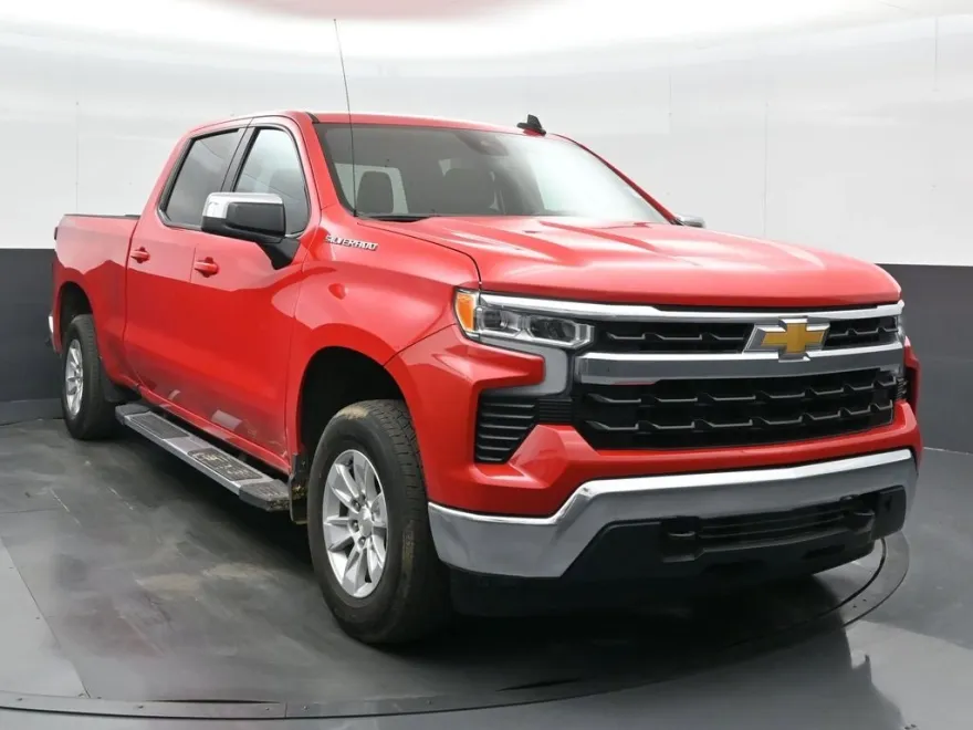 2023 Chevrolet Silverado 1500 LT photo 1