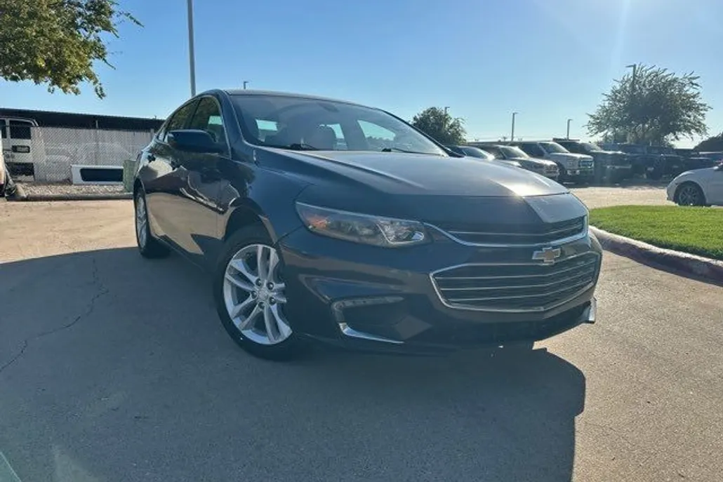 2016 Chevrolet Malibu 1LT photo 1