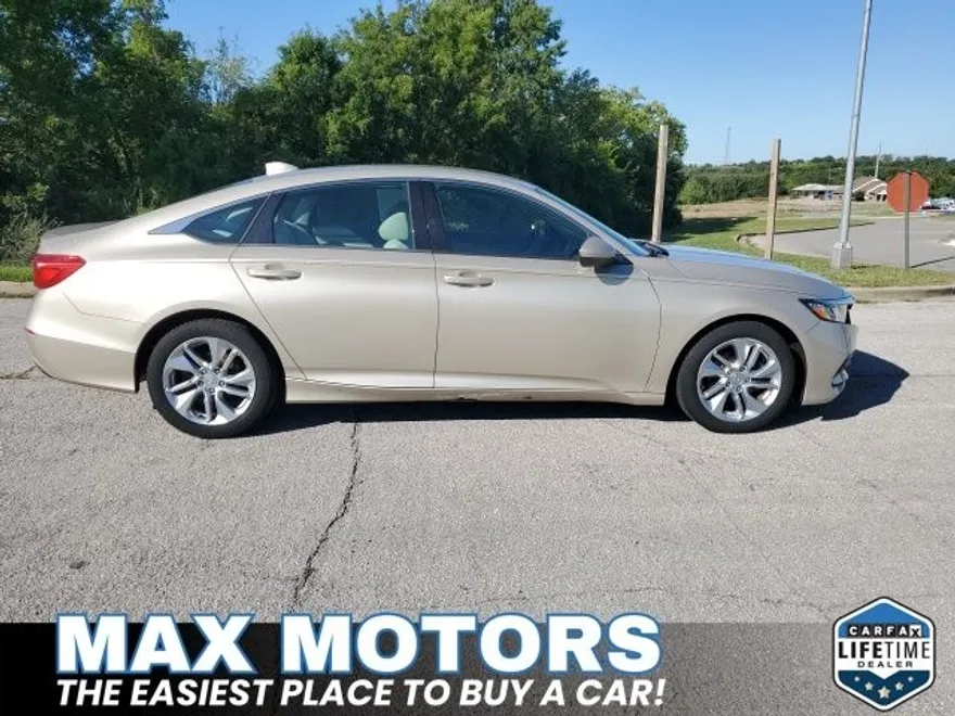 2018 Honda Accord LX photo 1
