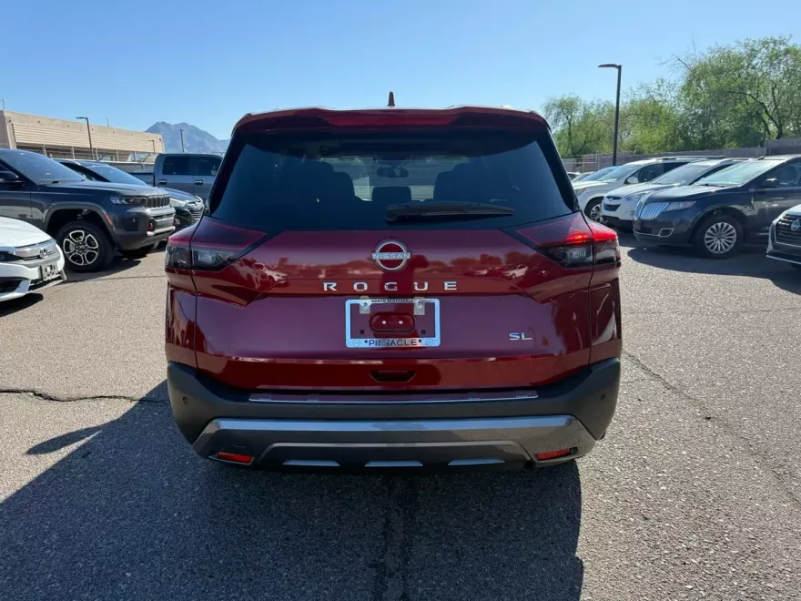 2023 Nissan Rogue SL photo 1