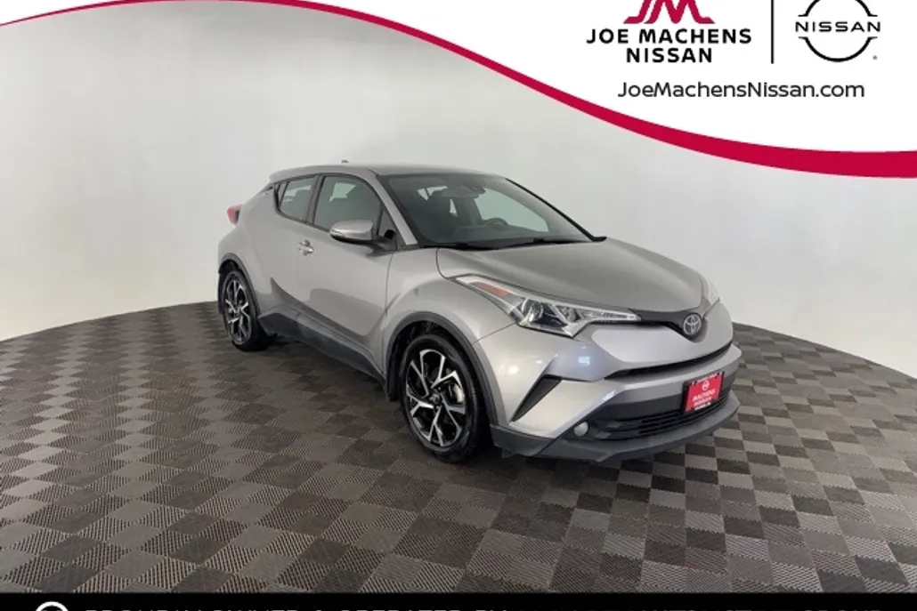 2018 Toyota C-HR XLE Premium photo 1