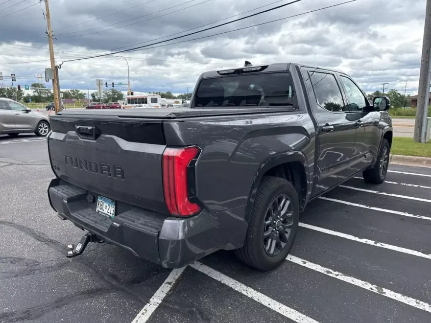 2023 Toyota Tundra Platinum photo 1