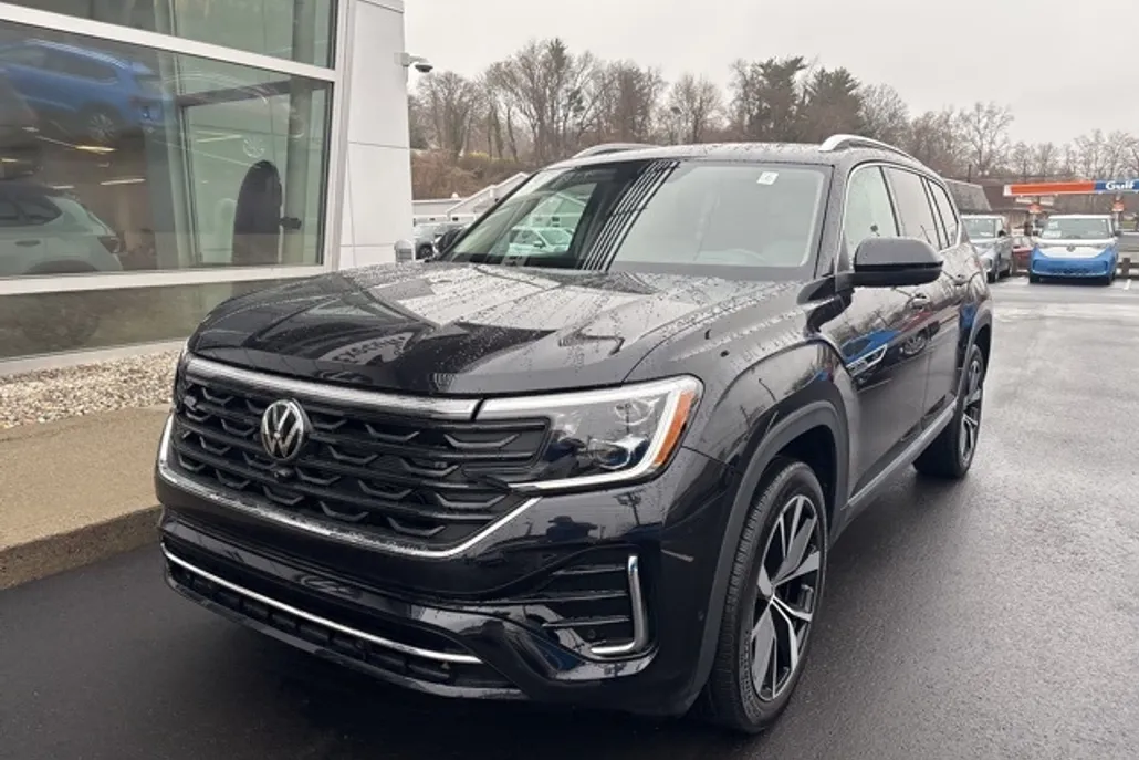 2024 Volkswagen Atlas SEL Premium R-Line photo 1