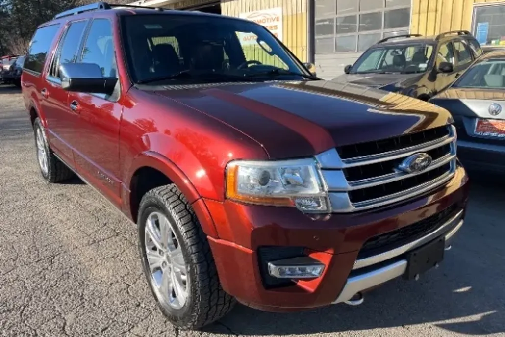 2016 Ford Expedition EL Platinum photo 1