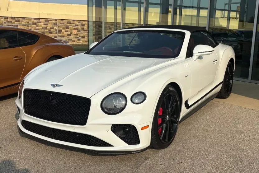 2023 Bentley Continental GT Azure photo 1