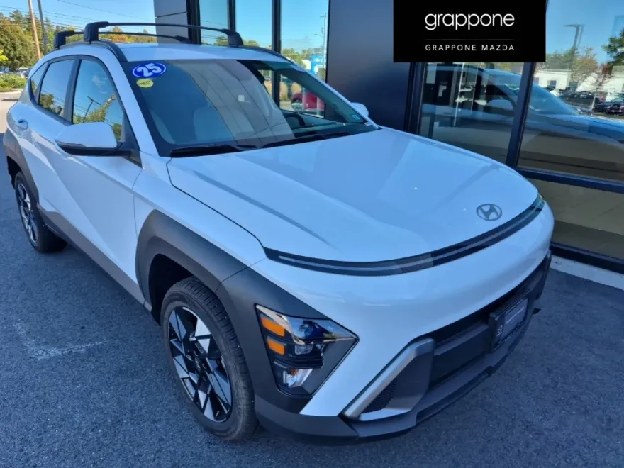 2025 Hyundai Kona SEL photo 1