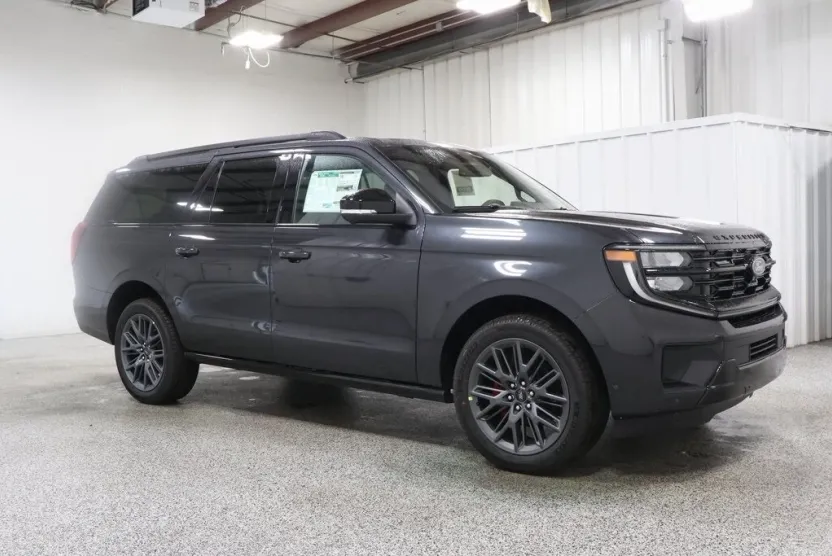 2025 Ford Expedition MAX Platinum photo 1