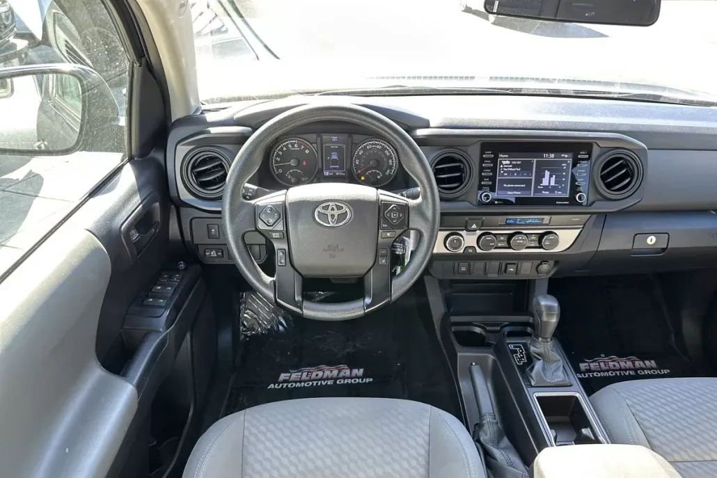 2023 Toyota Tacoma SR V6 photo 1
