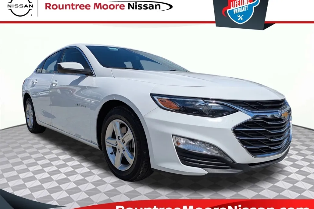2024 Chevrolet Malibu 1LT photo 1