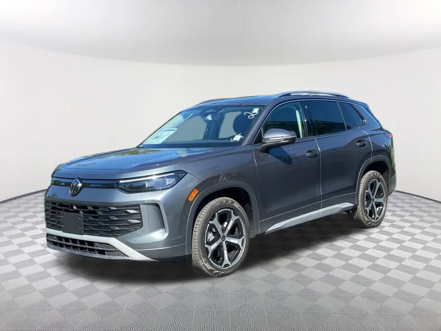 2025 Volkswagen Tiguan SE photo 1
