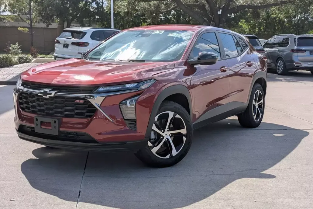 2025 Chevrolet Trax photo 1