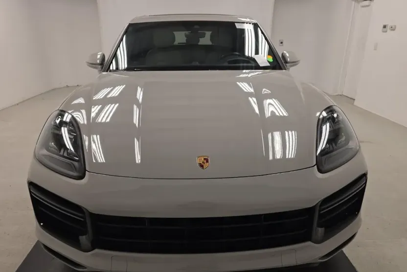 2021 Porsche Cayenne Turbo photo 1