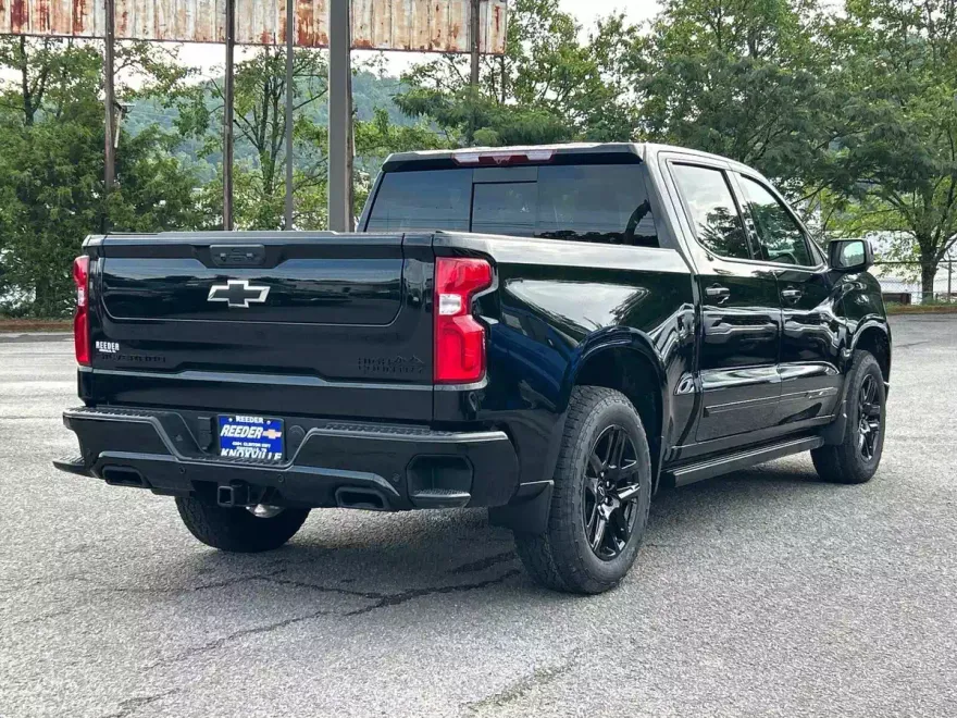 2026 Chevrolet Silverado 1500 High Country photo 1