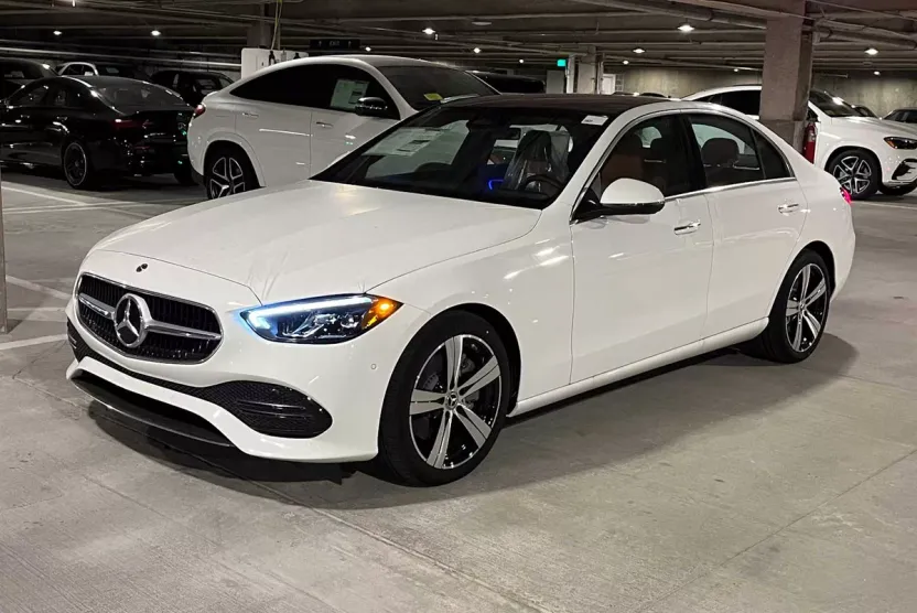 2025 Mercedes Benz C 300 4MATIC photo 1