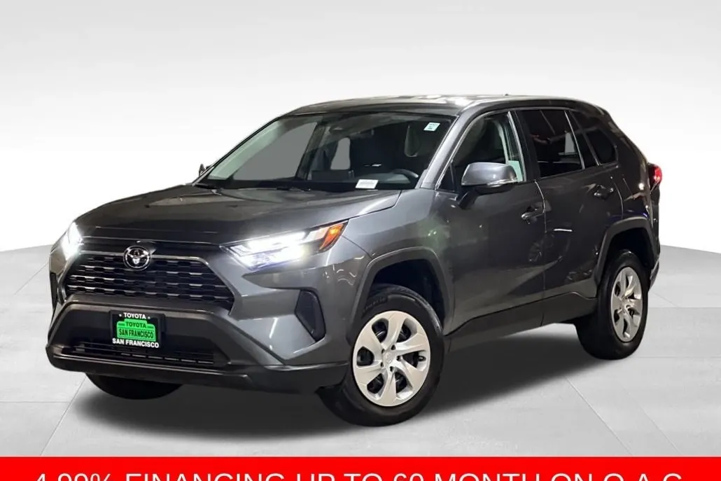 2023 Toyota RAV4 LE photo 1