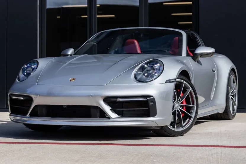 2022 Porsche 911 Targa 4S photo 1
