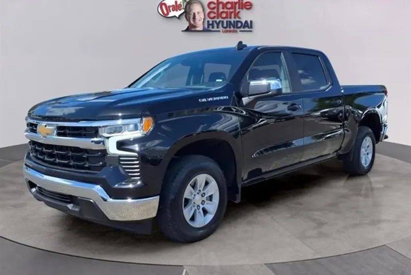 2025 Chevrolet Silverado 1500 LT photo 1