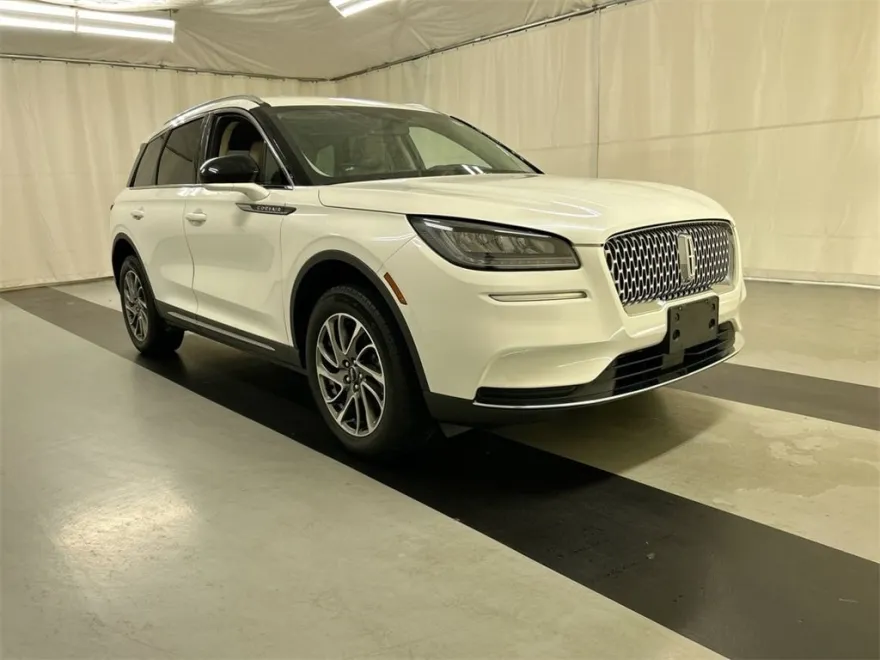 2022 Lincoln Corsair Standard photo 1