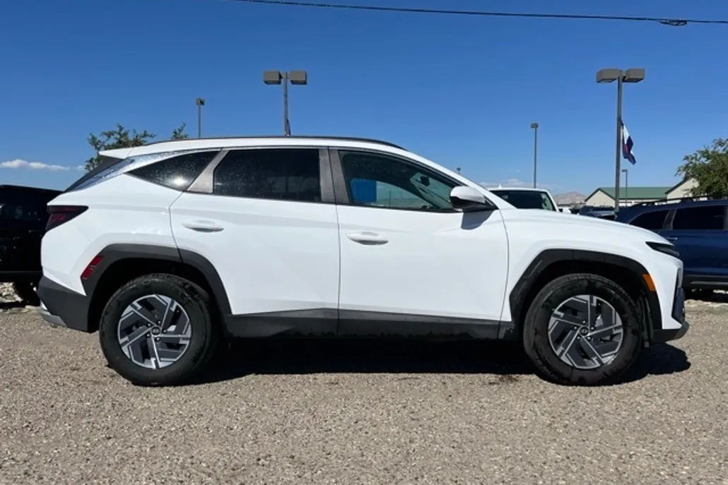 2025 Hyundai Tucson Hybrid Blue photo 1