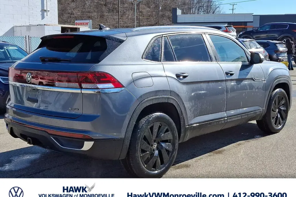 2025 Volkswagen Atlas Cross Sport SE Technology photo 1