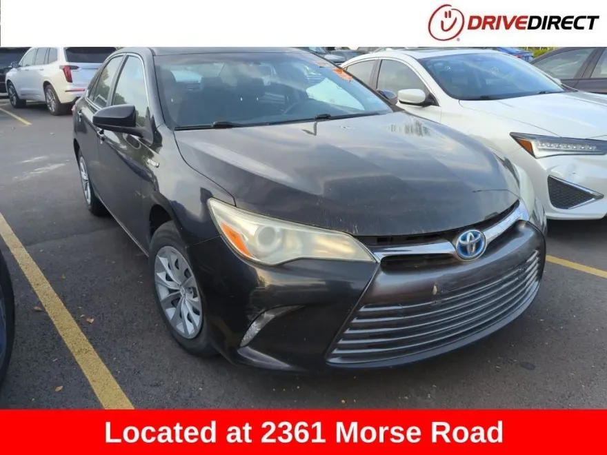 2016 Toyota Camry Hybrid LE photo 1