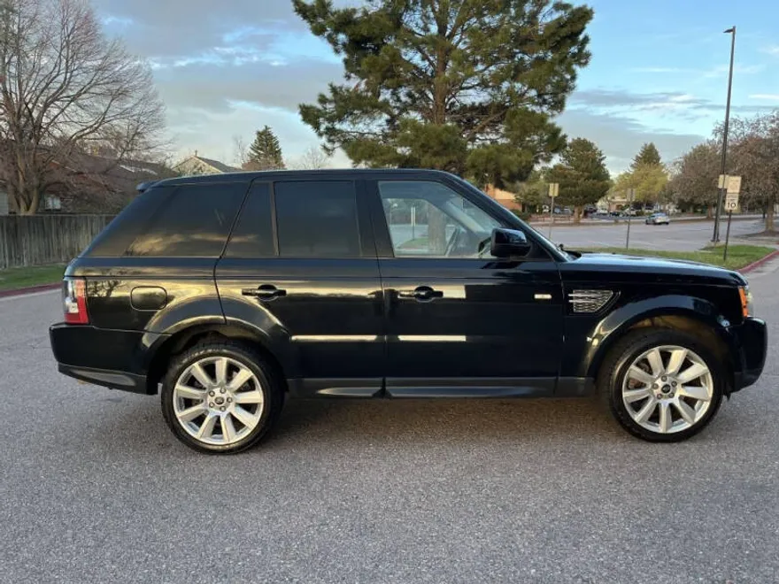 2013 Land Rover Range Rover Sport HSE LUX photo 1