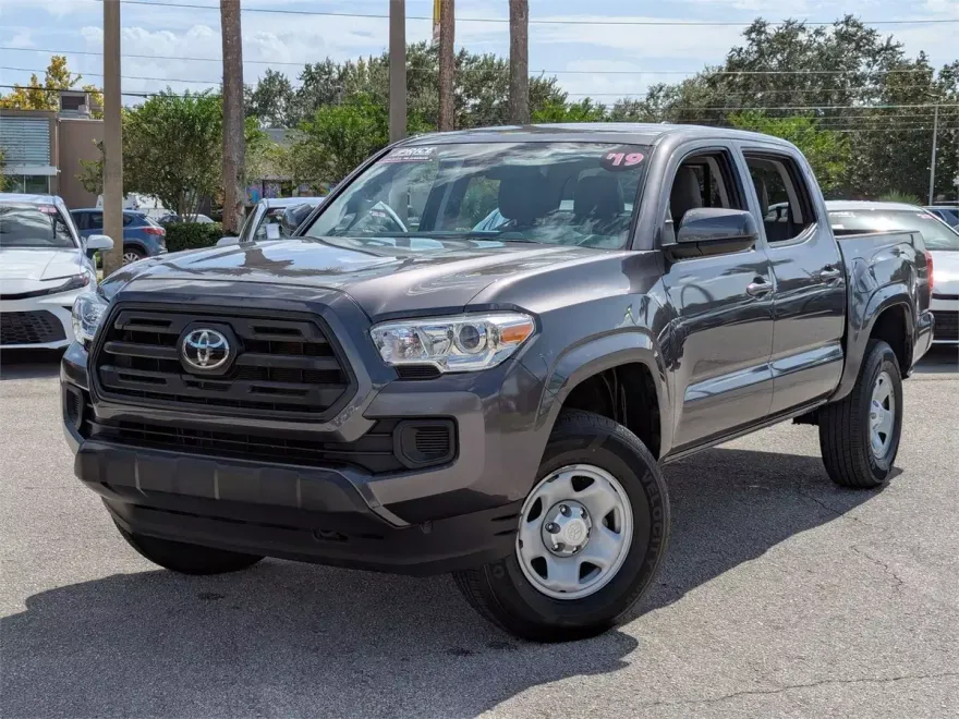 2019 Toyota Tacoma SR Double Cab photo 1