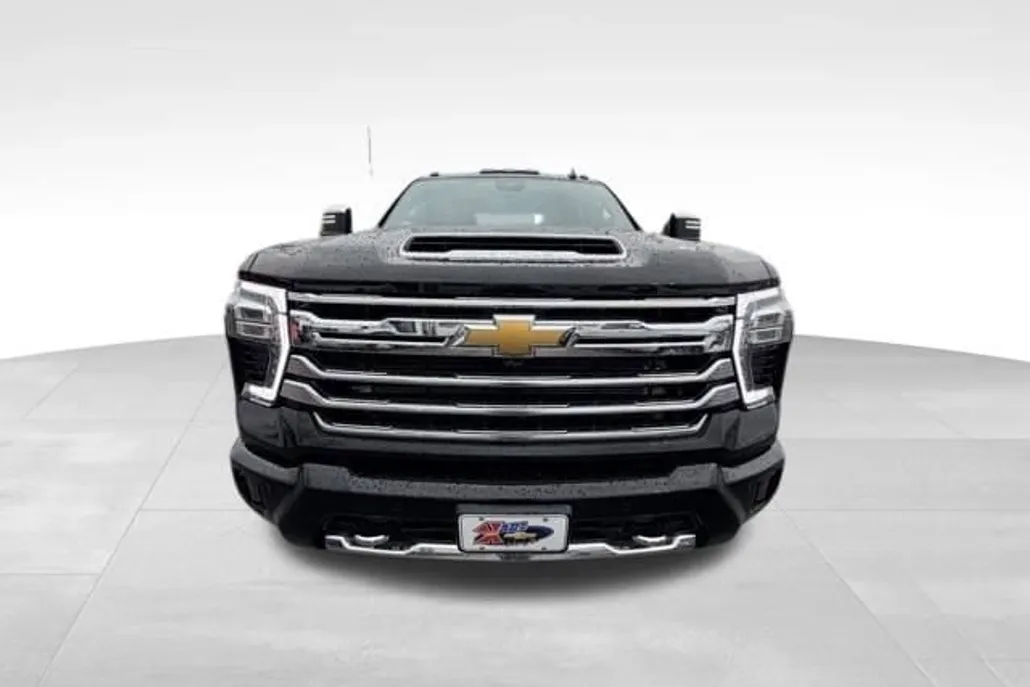 2024 Chevrolet Silverado 2500HD High Country photo 1