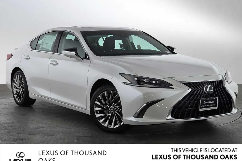 2025 Lexus ES 300h Luxury photo 1